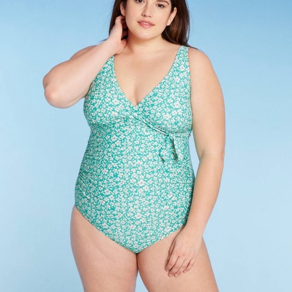 Kona Sol Other - Kona sol v neck wrap tie floral one piece. Size 22W